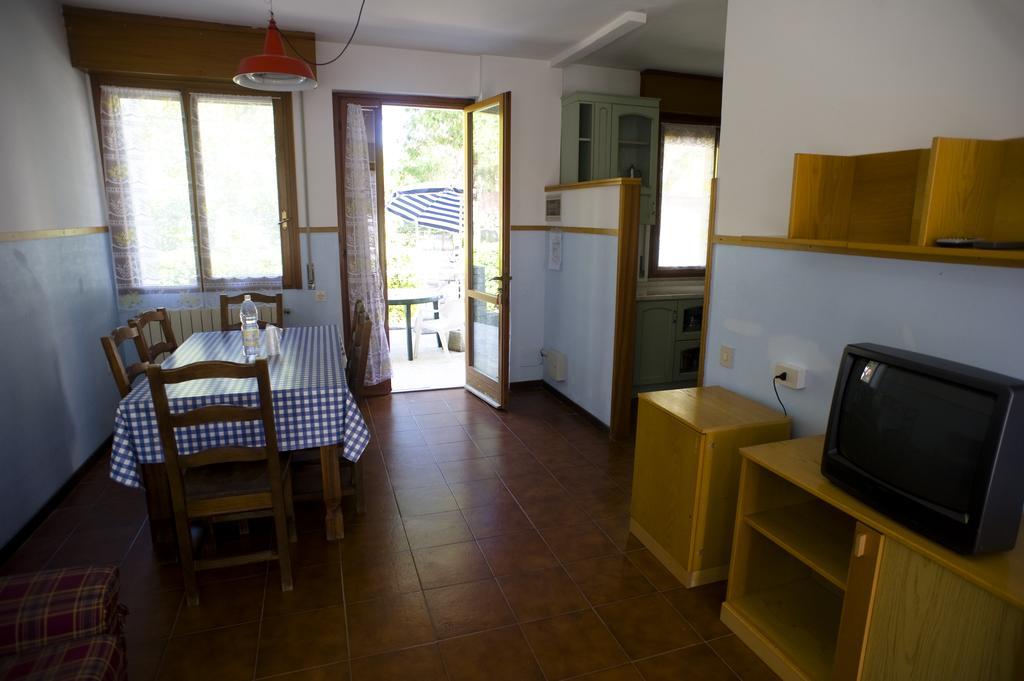 Residence Elite Marina di Campo Szoba fotó